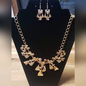 Necklace and earrings set
